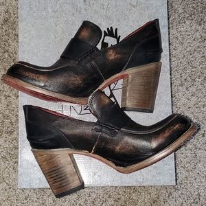 Bellevue Black Leather Freebird sz 9